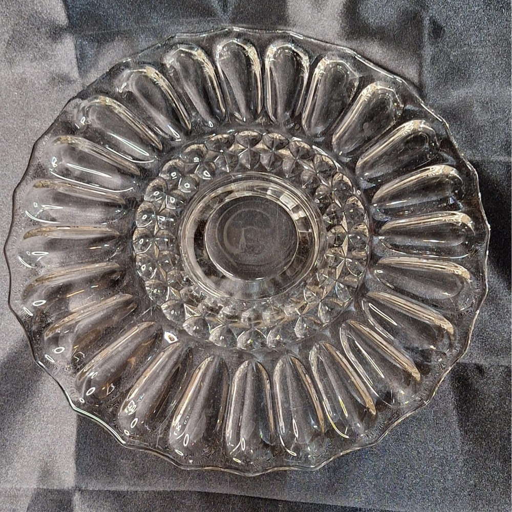 Vintage 14" Round Indiana Glass Teardrop pattern #1007  low profile cake riser